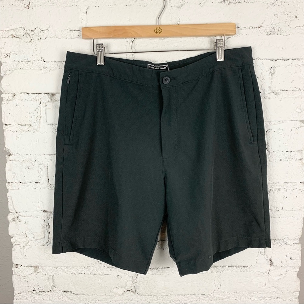 Vineyard Vines Dark Grey Performance Wick Away Hi… - image 1